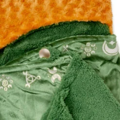 Hallmark Disney Hocus Pocus Winifred Sanderson Hooded Blanket, 74x52 9 Hallmark Disney Hocus Pocus Winifred Sanderson Hooded Blanket, 74x52 -Hallmark Store Disney Hocus Pocus Winifred Sanderson Hooded Blanket 1HGN1541 03