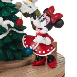 Hallmark Disney Mickey Mouse And Friends Christmas Musical Figurine With Light And Motion -Hallmark Store Disney Musical Figurine With Light and Motion 1XKT5549 04