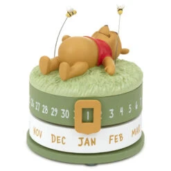 Hallmark Disney Winnie The Pooh Perpetual Calendar