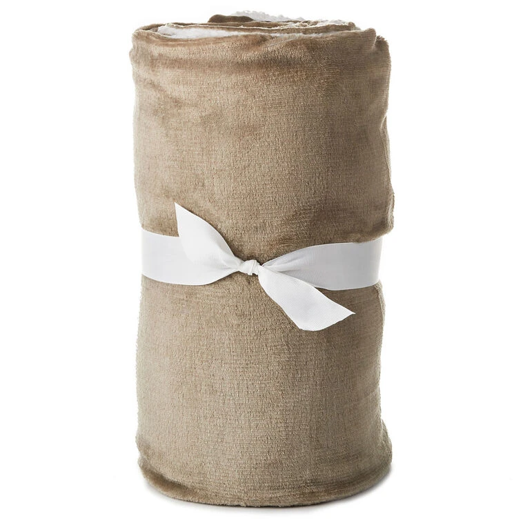 Hallmark Family Movie Night Oversized Blanket, 60x80 7 Hallmark Family Movie Night Oversized Blanket, 60x80 - Image 5