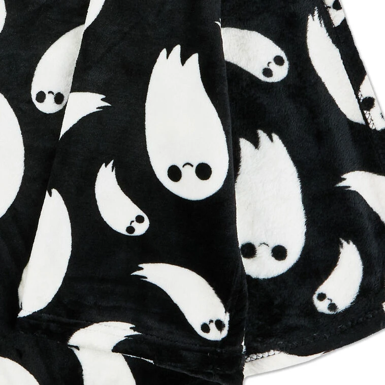 Hallmark Grinning Ghosts Throw Blanket, 50x60 6 Hallmark Grinning Ghosts Throw Blanket, 50x60 - Image 4
