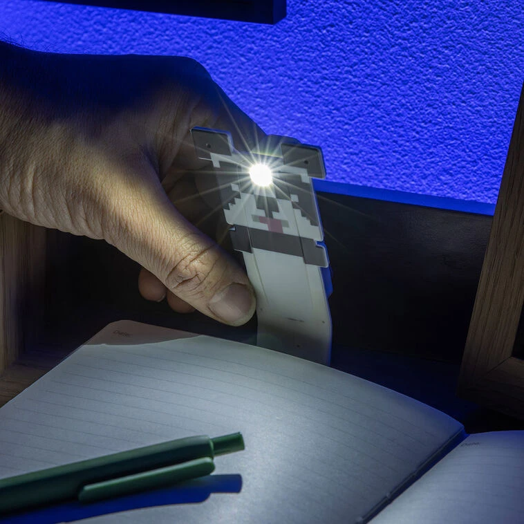 Paladone Minecraft Panda Clip-On Bookmark With LED Reading Light 7 Paladone Minecraft Panda Clip-On Bookmark With LED Reading Light - Image 5