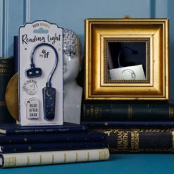 IF USA Moon And Stars Book Lover's Reading Light -Hallmark Store Moon and Stars ClipOn LED Book Light 48420 03