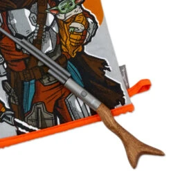 Hallmark Star Wars: The Mandalorian™ Grill Fork And Oven Mitt, Set Of 2 -Hallmark Store Star Wars The Mandalorian Meat Fork and Oven Mitt 1SHP2178 04